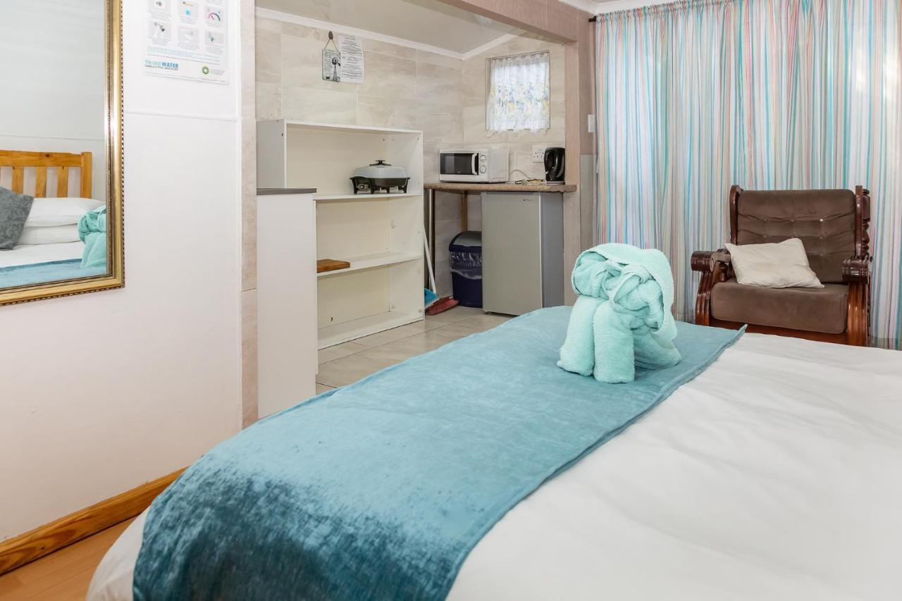 Bed and Breakfast De Helling Self Catering Brackenfell Esterno foto